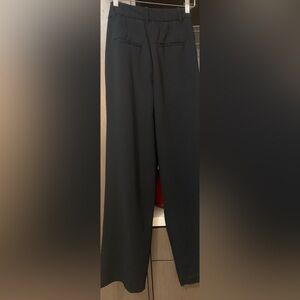 The effortless pant in regular length( black)